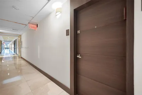 20505 E Country Club Dr # 137, Aventura FL 33180
