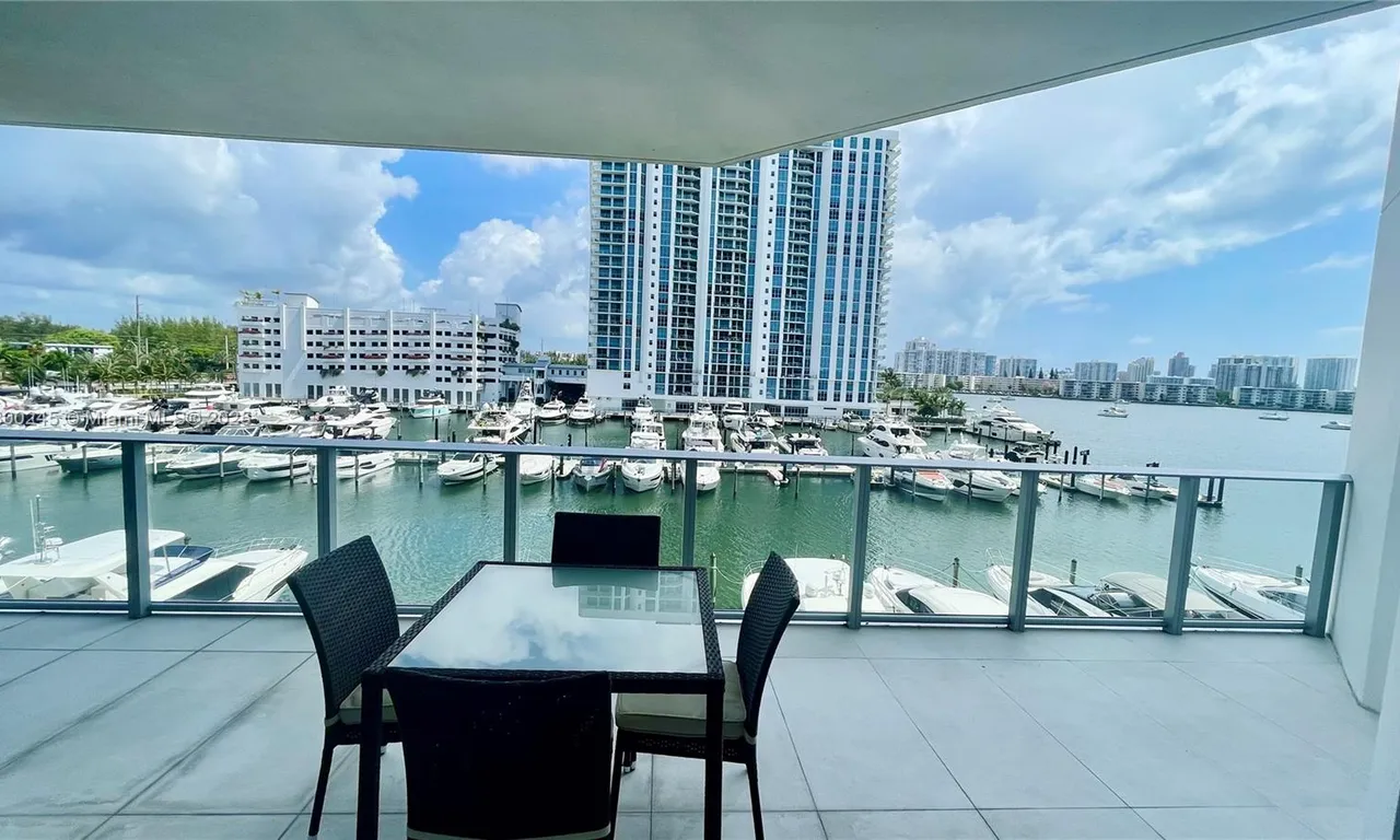 17111 Biscayne Blvd # 403, North Miami Beach FL 33160