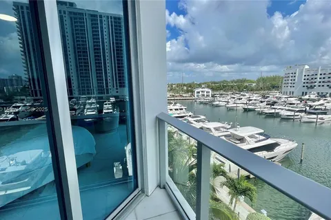 17111 Biscayne Blvd # 403, North Miami Beach FL 33160