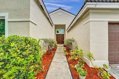 1063 Cedar Falls Dr # 1063, Weston FL 33327