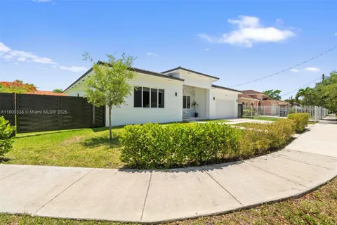 21205 Ingraham Ave Rd, Cutler Bay FL 33189