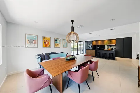 4275 Prairie Ave, Miami Beach FL 33140