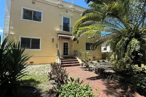 223 Calabria Ave # 10, Coral Gables FL 33134