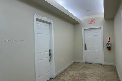 223 Calabria Ave # 10, Coral Gables FL 33134