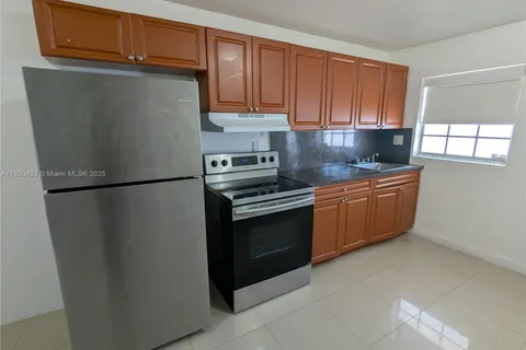 11855 NE 19th Dr # 4, North Miami FL 33181