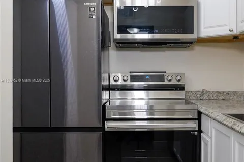 2935 NE 163rd St # 4T, North Miami Beach FL 33160