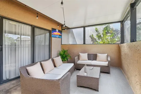 2323 NW 37th Ave, Coconut Creek FL 33066