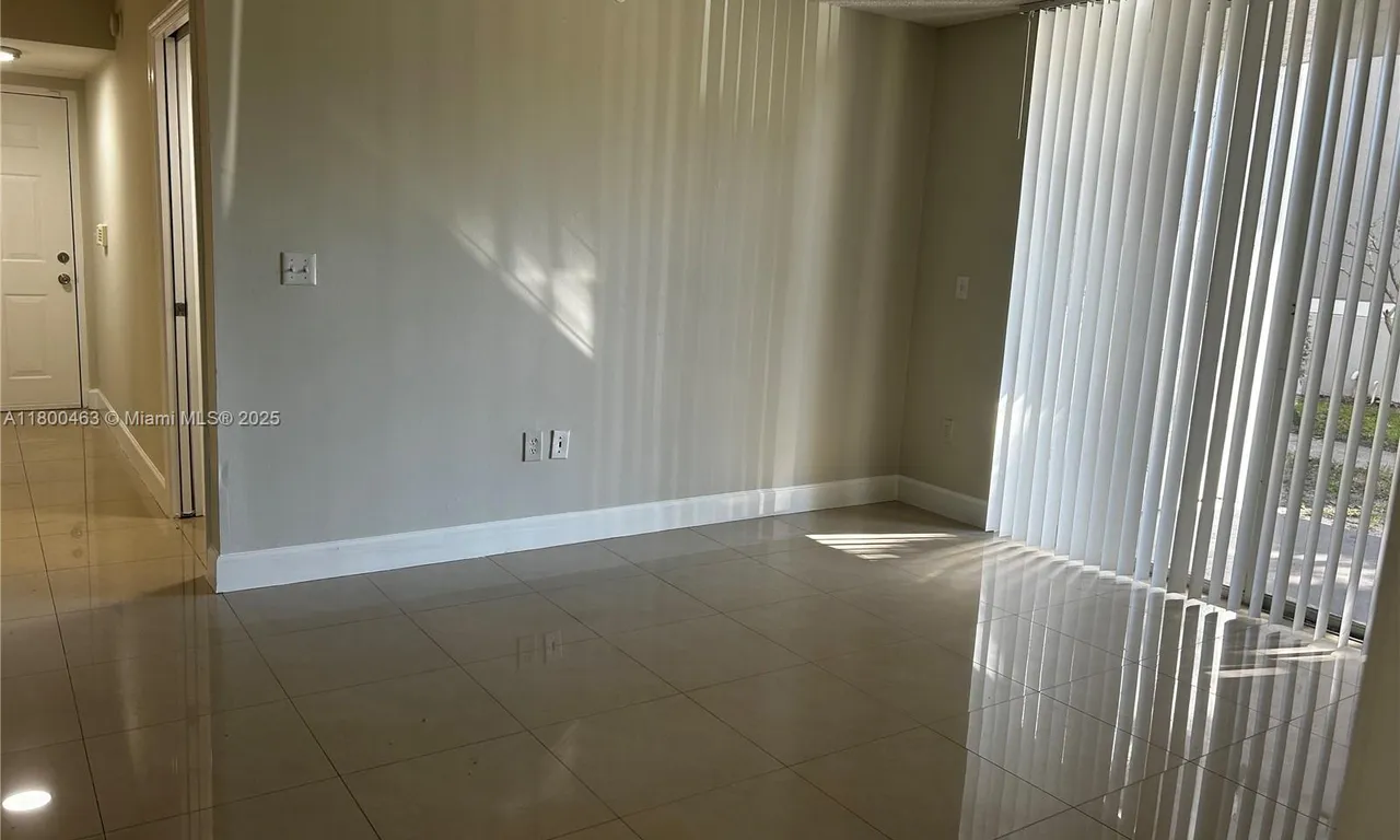 11185 SW 6 St # 104, Pembroke Pines FL 33025