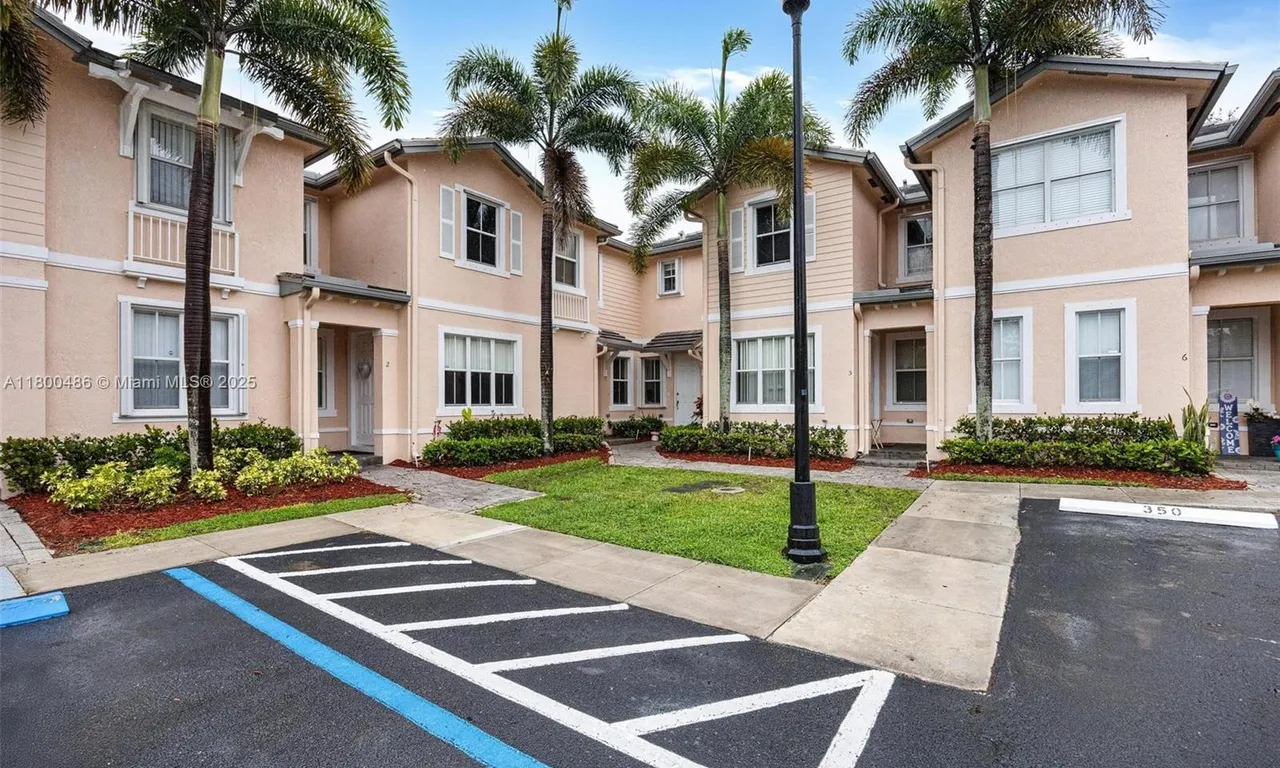 2884 SE 2nd Dr # 3, Homestead FL 33033