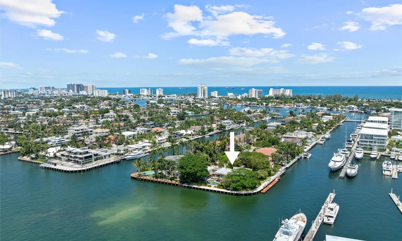 2500 Mercedes Dr, Fort Lauderdale FL 33316