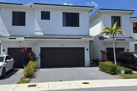 10847 SW 232nd Ter, Homestead FL 33032