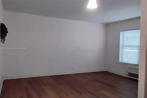 7334 Harding Ave # 16, Miami Beach FL 33141