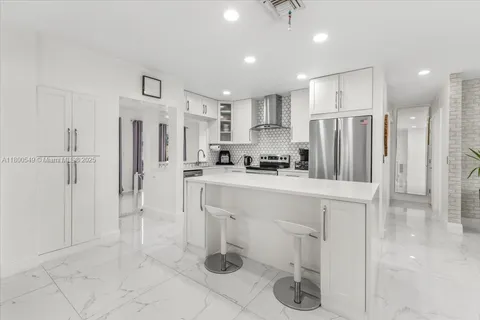 4340 NW 19th Ave, Oakland Park FL 33309