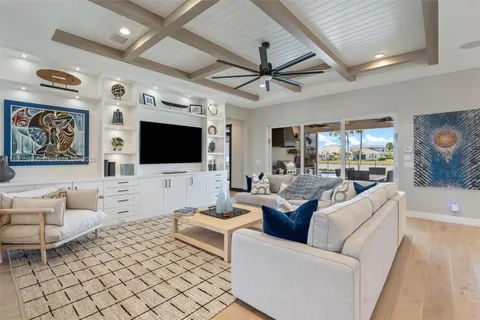 9369 Crestview Cir, Palm Beach Gardens FL 33412