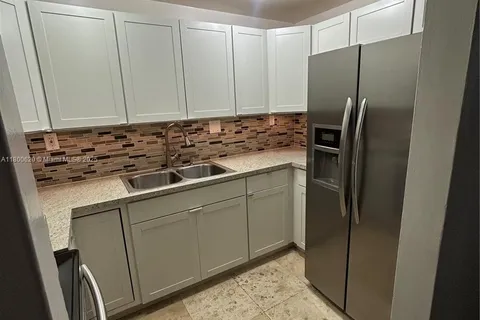 4675 W 18th Ct # 806, Hialeah FL 33012