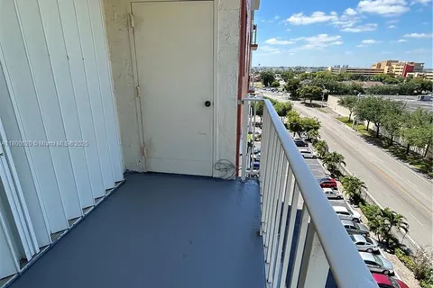 4675 W 18th Ct # 806, Hialeah FL 33012