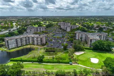 1100 Saint Charles Pl # 407, Pembroke Pines FL 33026