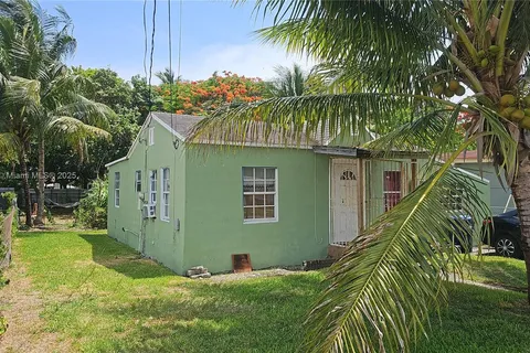 846 NW 114th St, Miami FL 33168