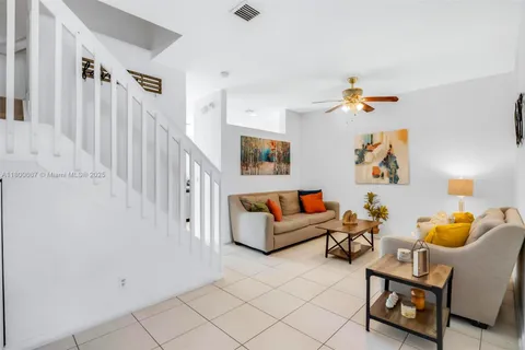 11635 NW 47th Ct, Coral Springs FL 33076