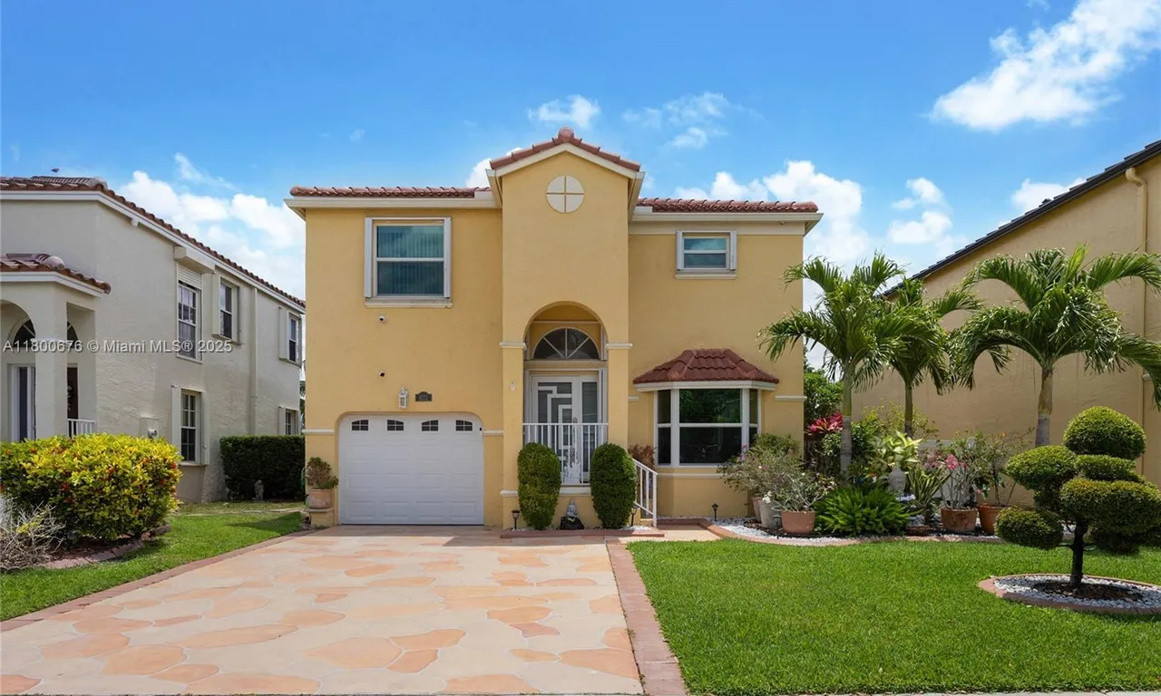 621 NW 157th Ave, Pembroke Pines FL 33028