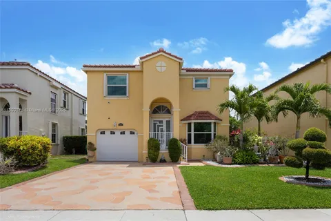 621 NW 157th Ave, Pembroke Pines FL 33028