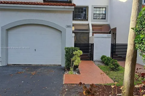 3535 Magellan Cir # 525, Aventura FL 33180
