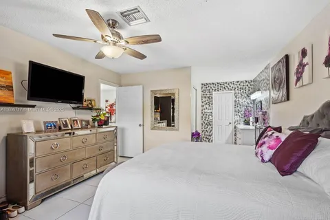 1621 NW 20th Ave # 203, Delray Beach FL 33445