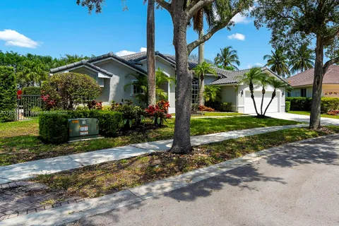 218 Egret Ct, Weston FL 33327