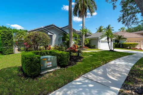 218 Egret Ct, Weston FL 33327