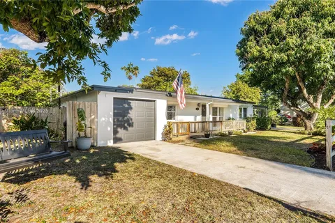 1701 SW 12th Ave, Fort Lauderdale FL 33315