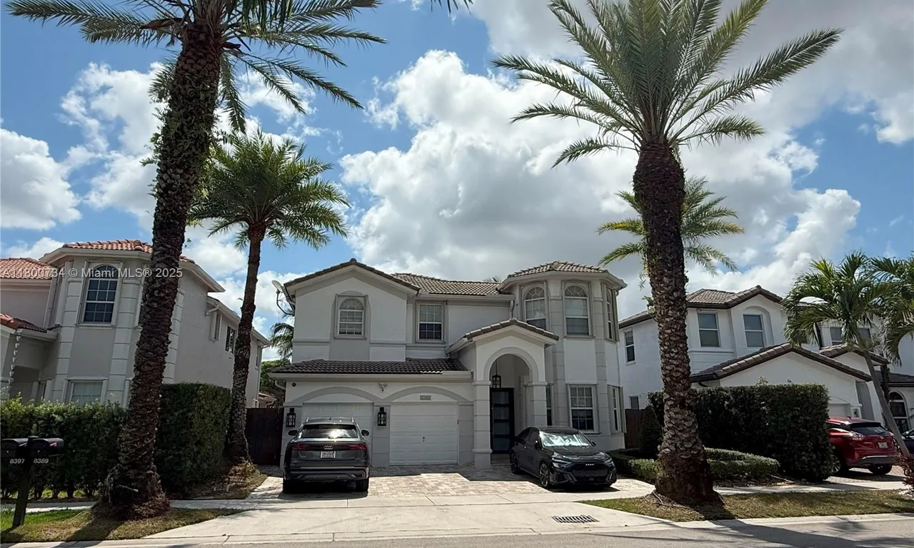 8389 NW 115th Ct, Doral FL 33178