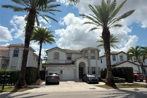 8389 NW 115th Ct, Doral FL 33178