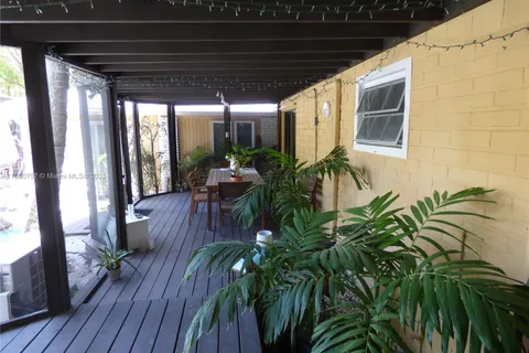 5858 SW 80th St, South Miami FL 33143