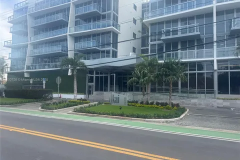 9940 W Bay Harbor Dr, Bay Harbor Islands FL 33154