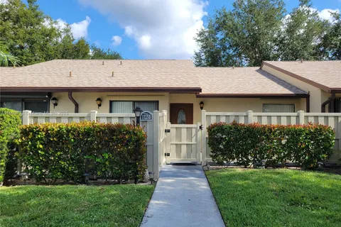 1025 Green Pine Blvd # B, West Palm Beach FL 33409