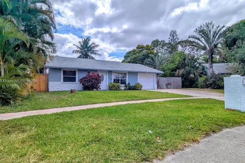 4878 Messana Ter, Lake Worth FL 33463