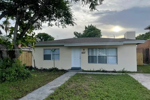 1127 NW 7th Ave, Fort Lauderdale FL 33311
