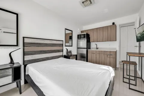 7910 Byron Ave # 5, Miami Beach FL 33141