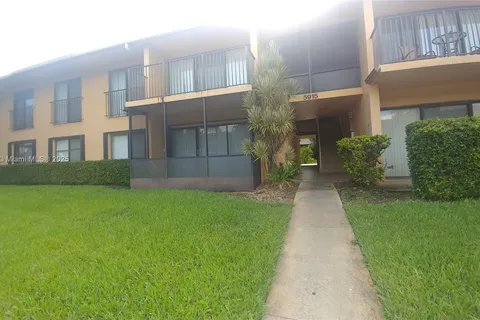 5915 Washington St # 109, Hollywood FL 33023