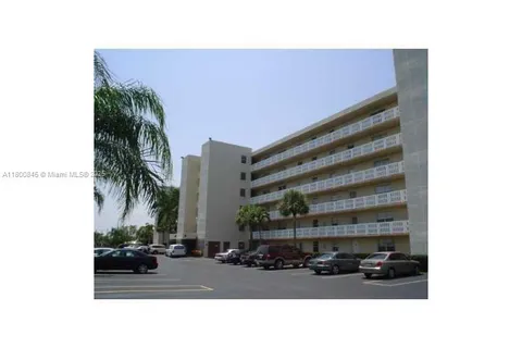 441 SE 3rd St # 202, Dania Beach FL 33004