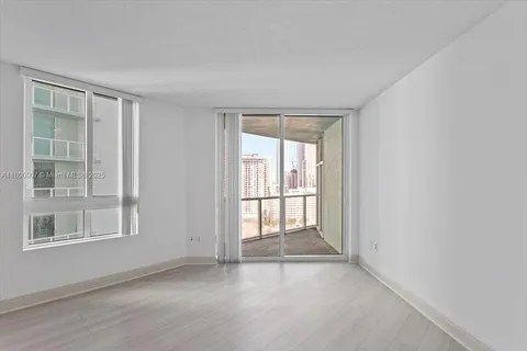 1900 N Bayshore Dr # 1810, Miami FL 33132