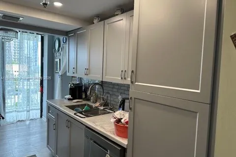 210 174th St # 517, Sunny Isles Beach FL 33160