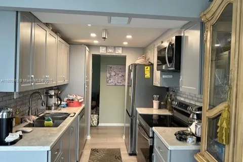 210 174th St # 517, Sunny Isles Beach FL 33160