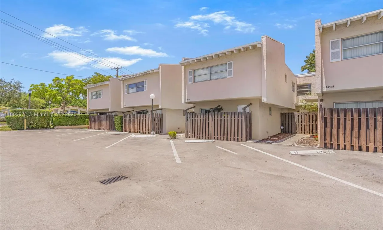 8713 NE 4th Ave Rd # 8713, Miami Shores FL 33138
