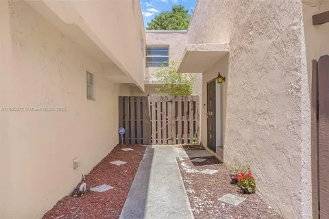 8713 NE 4th Ave Rd # 8713, Miami Shores FL 33138