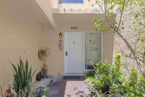 8713 NE 4th Ave Rd # 8713, Miami Shores FL 33138
