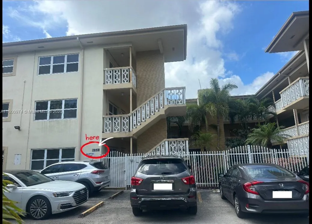 1958 Monroe St # 102, Hollywood FL 33020