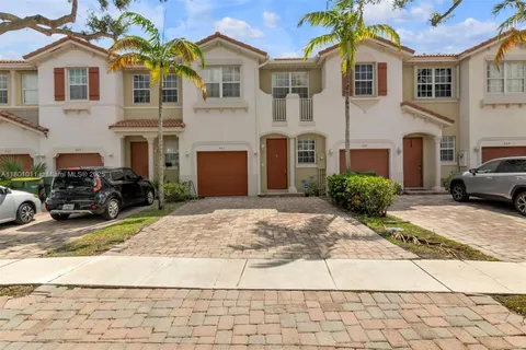 461 NE 21st Ter, Homestead FL 33033