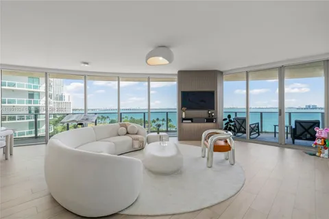 488 NE 18th St # 715, Miami FL 33132