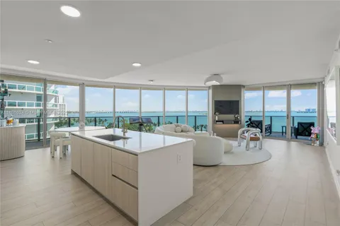 488 NE 18th St # 715, Miami FL 33132